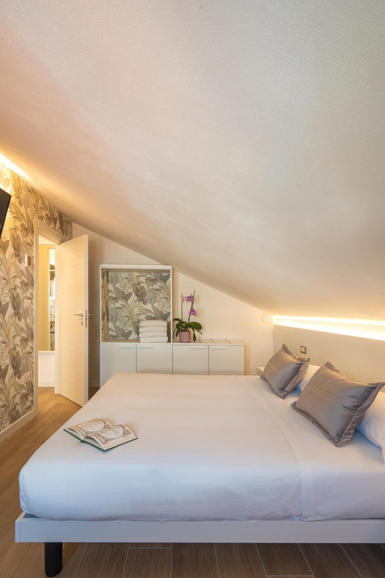 Inaugurazione 2024 - Villa Pratu Apartments A 100 Metri Dal Mare ريتشوني الغرفة الصورة